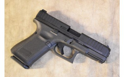 Glock ~ 44 ~ .22LR - Image 2 of 4