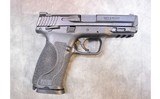 Smith & Wesson ~ M&P9 M2.0 ~ 9 mm - 1 of 4