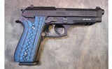 Taurus ~Armas ~PT~92~AF~D - 1 of 4