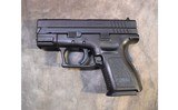 Springfield Armory ~ XD 40 - 2 of 4