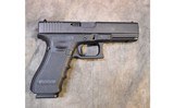 Glock 17 Gen 4~9 mm Luger - 1 of 4