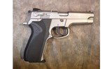 Smith & Wesson 5906 - 1 of 4