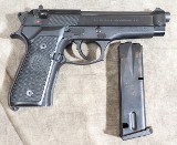 Beretta 92FS - 1 of 4