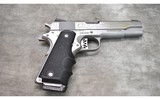 COLT GOVERNMENT 1911 45 AUTO - 1 of 2