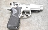 SMITH & WESSON 4003TSW 40 S&W