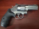 Smith & Wesson 686 Plus 38/357 Magnum - 2 of 4