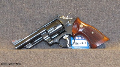 Smith & Wesson 29-2 - 44 Remington Magnum