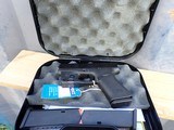 Glock 43x 9x19 with Streamlight laser and flashlight in box