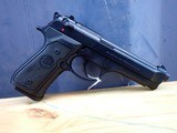 Beretta 92FS 9x19 Parabellum like new in box - 2 of 4