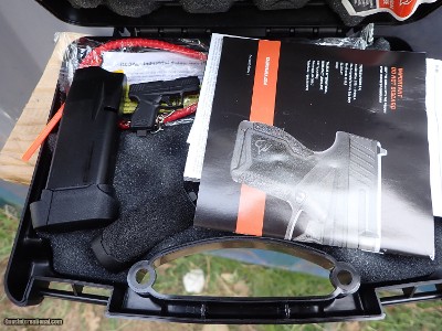 Taurus GX4 Toro - 9mm Optics Ready - NIB - Image 4 of 5