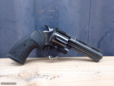 Beautiful Colt Diamondback - 22 LR 4