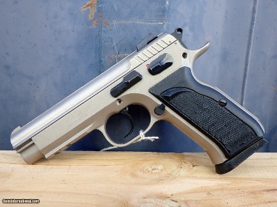 EAA Tanfoglio Witness - 40 S&W