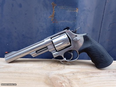 Smith & Wesson 629-6 - 44 Magnum