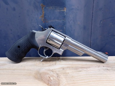 Smith & Wesson 629-6 - 44 Magnum - Image 6 of 12
