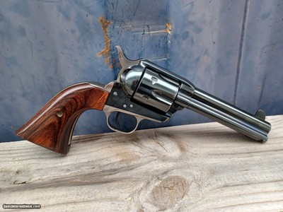 Cimarron Arms / A Uberti Single Action Army Copy with oversized grips for Large Hands - 45 Long Colt