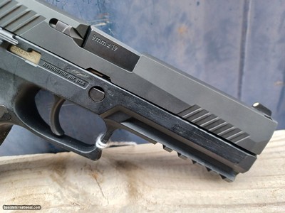 Sig Sauer P320 - 9mm - Image 8 of 16