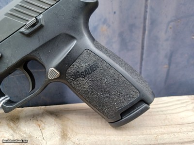 Sig Sauer P320 - 9mm - Image 2 of 16