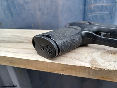 Sig Sauer P320 - 9mm - Image 12 of 16