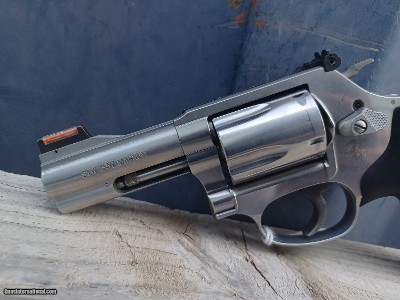 Smith & Wesson Model 60-15 - 357 Magnum - Image 6 of 7