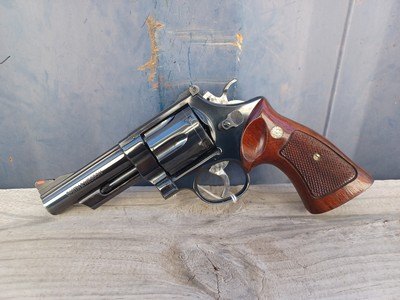 Smith & Wesson 29-2 - 44 Remington Magnum - Image 1 of 19