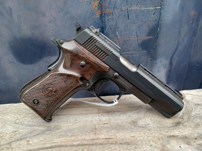 Gabilondo Y Cia Llama Model IIIA - 380 ACP - Image 5 of 12