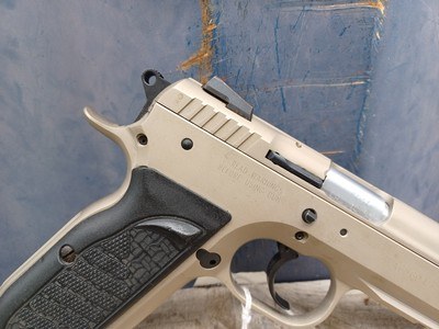 EAA Tanfoglio Witness - 40 S&W - With (3) Brand New Mec-Gar 14 rd magazines - Image 7 of 15