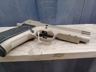 EAA Tanfoglio Witness - 40 S&W - With (3) Brand New Mec-Gar 14 rd magazines - Image 11 of 15