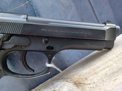 Beretta 92 FS - 9mm - Image 4 of 13