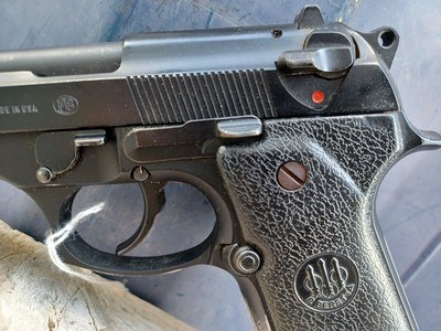 Beretta 92 FS - 9mm - Image 11 of 13