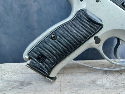 CZ 75 B - 9mm - Image 6 of 12