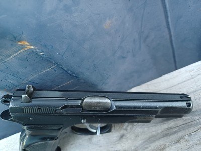 CZ 75B - 9mm - Image 9 of 11