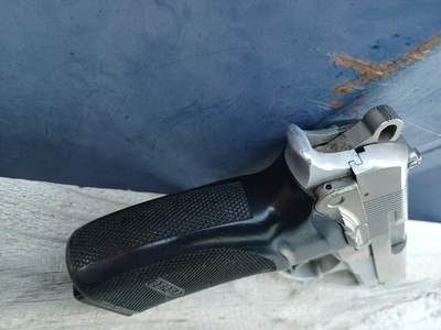 Bersa Thunder 9mm made in Argentina - Image 10 of 12