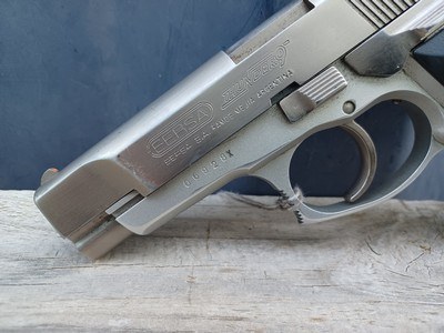 Bersa Thunder 9mm made in Argentina - Image 4 of 12