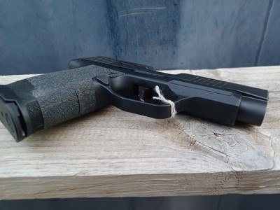 Sig Sauer P365 XL - 9mm - Image 11 of 14