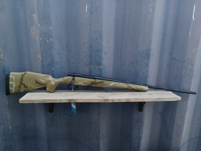 Weatherby Vanguard Outfitter - 6.5 Creedmoor - Sprial Fluted Threaded Barrel - Made in Japan by Howa