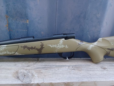 Weatherby Vanguard Outfitter - 6.5 Creedmoor - Sprial Fluted Threaded Barrel - Made in Japan by Howa - Image 8 of 11