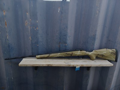 Weatherby Vanguard Outfitter - 6.5 Creedmoor - Sprial Fluted Threaded Barrel - Made in Japan by Howa - Image 6 of 11