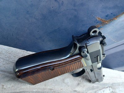 Browning Hi-Power - 9mm with Tangent Sight - Image 10 of 23