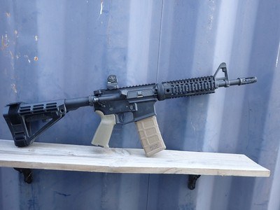 Aero Precision JOD-M4 - 5.56 Nato - Daniel Defense Rear Sight, Larou Tatcical Forend - Image 1 of 9