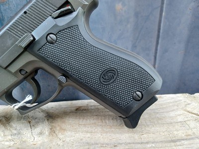 Daewoo DH40 - 40 S&W - Image 2 of 15