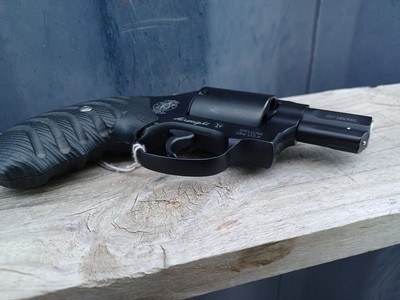 Smith & Wesson 360J - 357 S&W Magnum - Japanese Police Overrun - Image 11 of 15
