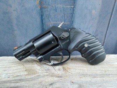 Smith & Wesson 360J - 357 S&W Magnum - Japanese Police Overrun - Image 1 of 15
