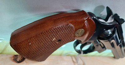 Colt Diamondback 38 Special - 4