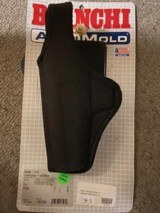 Bianci AccuMold fist larg 5" Auto/ Ruger P89,P90,P91 left hand - 1 of 3