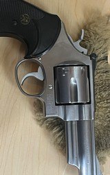 Smith and Wesson 629 - 6 of 6