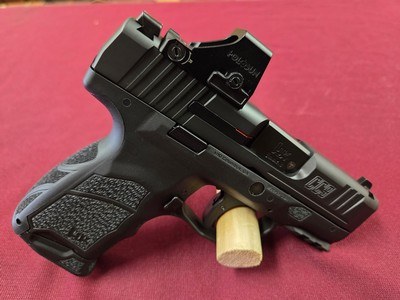 HK CC9 - NIB - $899 - Image 4 of 10