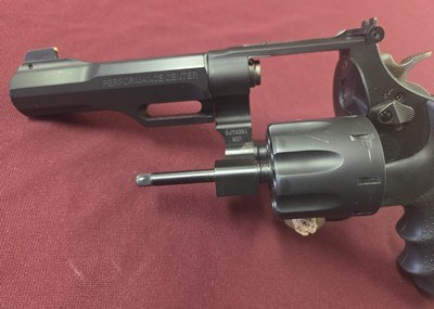 Smith and Wesson 327 Performance Center .357 Magnum - Image 3 of 6