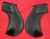 CIMMARON / UBERTI BIRDSHEAD SHERIFFS MODEL SYNTHETIC BLACK
GRIPS
- 1 of 2