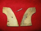 BONE OR HORN REVOLVER GRIPS - 2 of 5