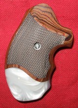 CUSTOM GRIPS S&W J FRAME???